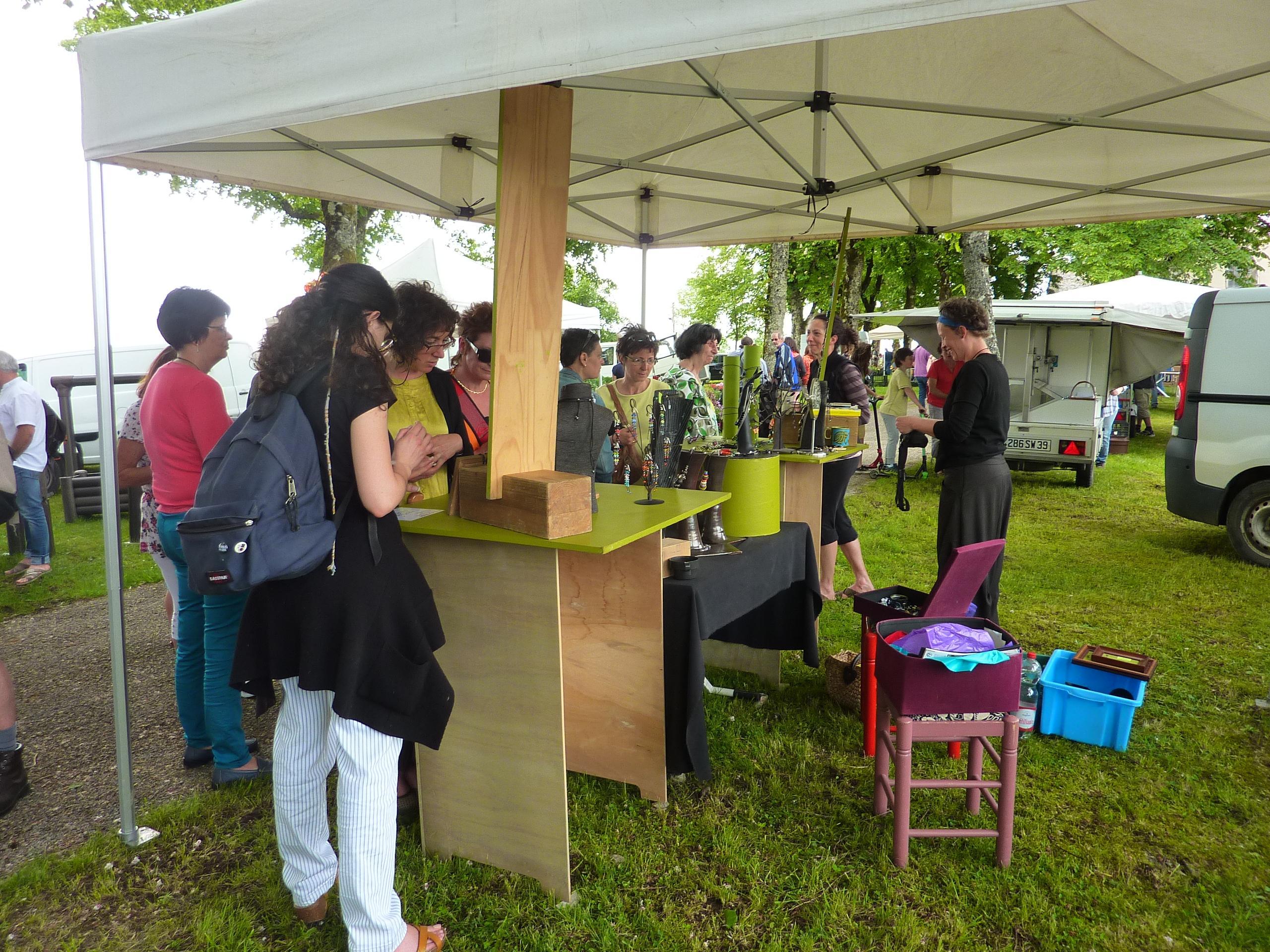 photo stand marché en extérieur